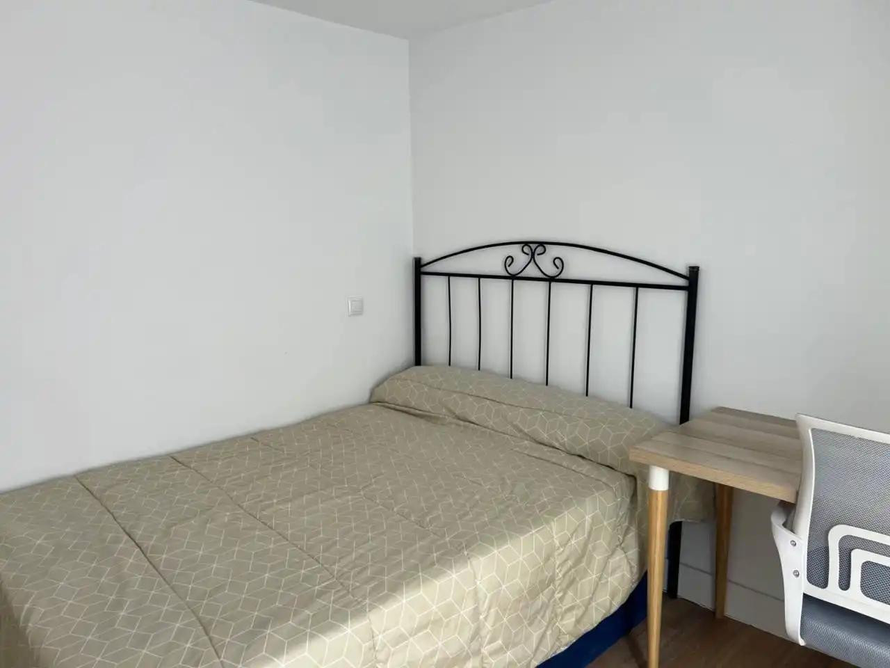 Schlafzimmer von Wohnungen zur Miete in Toledo mit Klimaanlage, Heizung und Möbliert