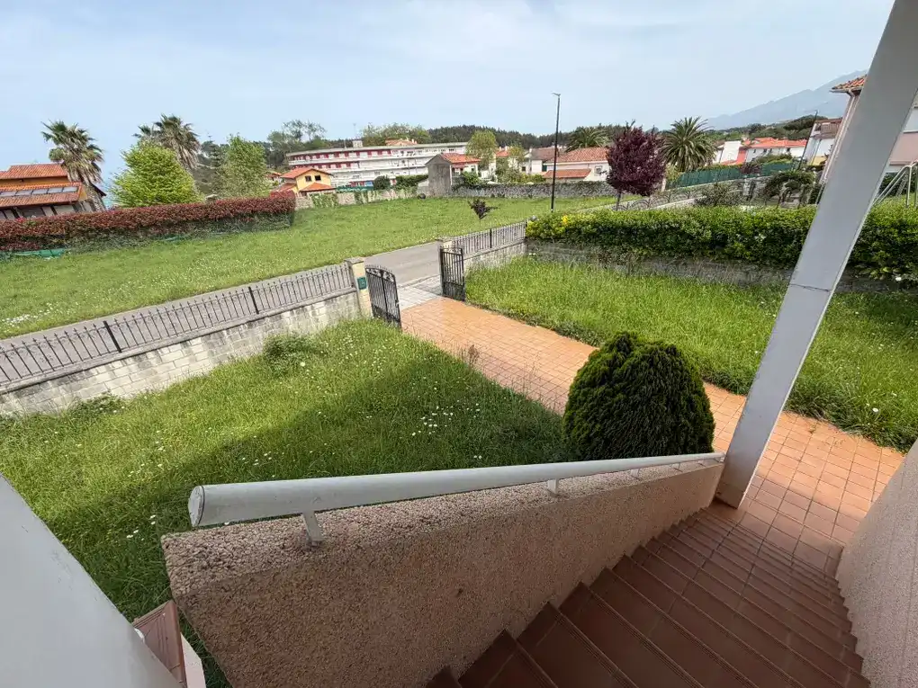 Terrassa de Casa o xalet en venda en Llanes amb Calefacció, Jardí privat i Terrassa