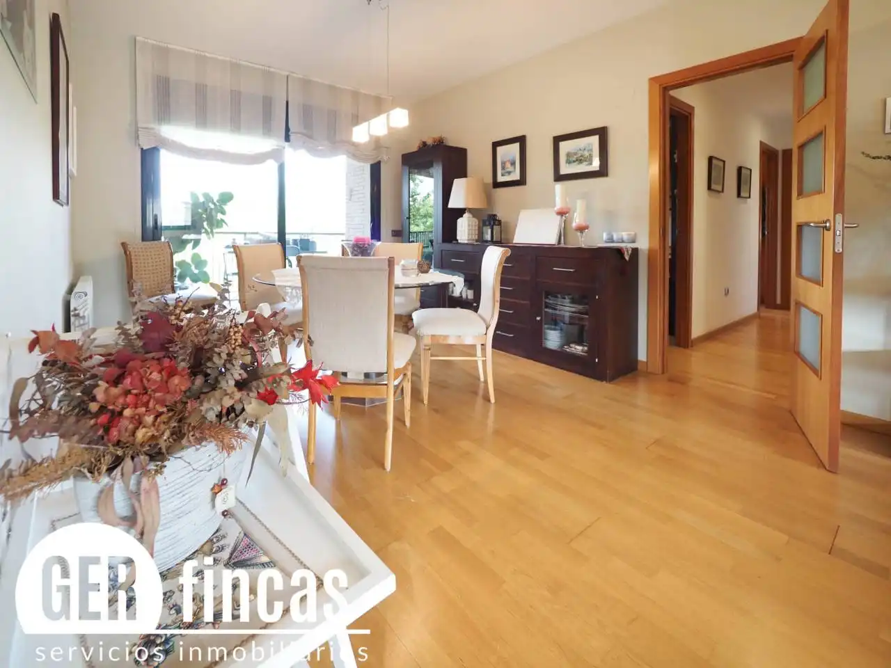 Flat with terrace for sale in Calle Federica Montseny, imagen 4