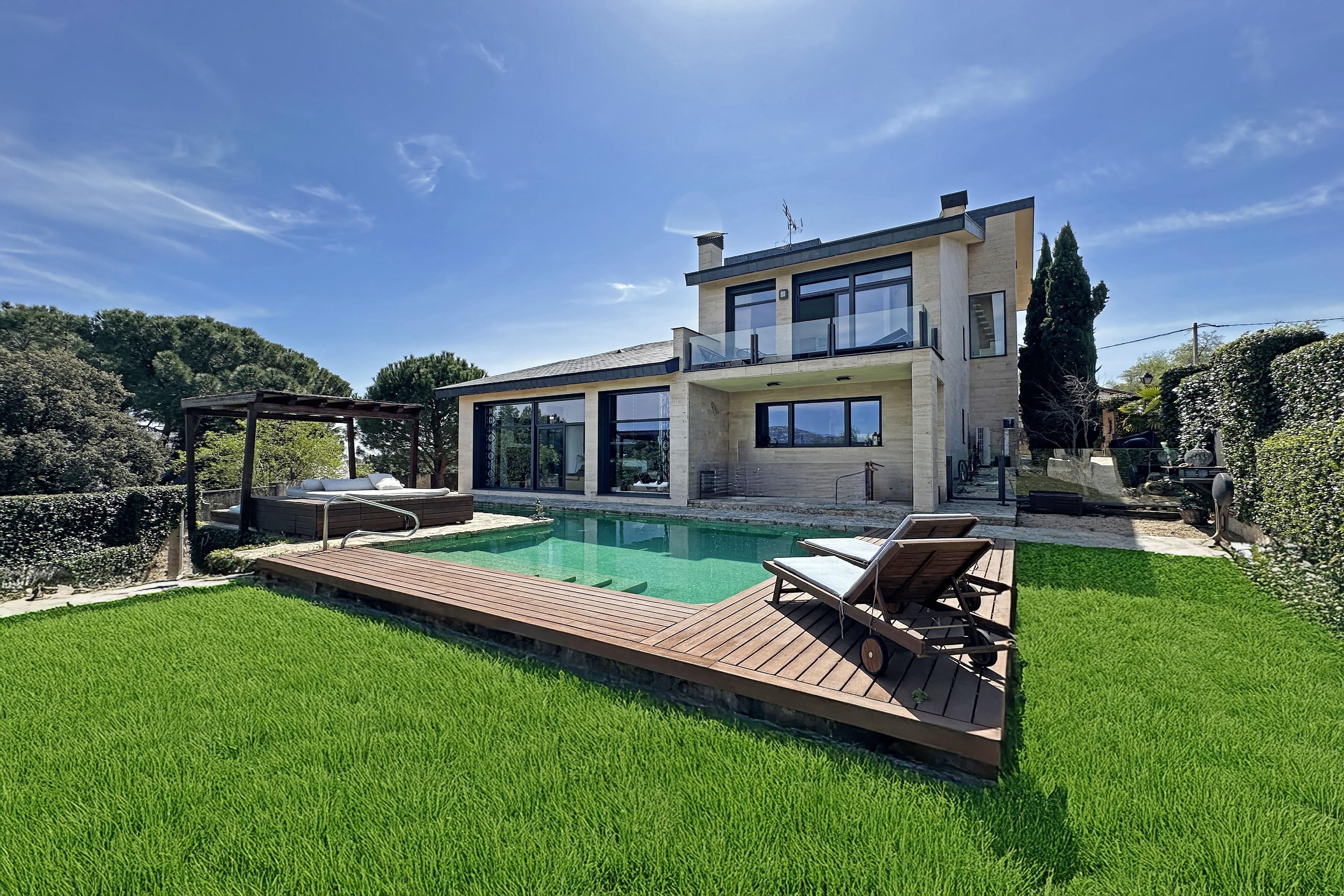 Piscina de Casa o xalet en venda en Galapagar amb Aire condicionat, Calefacció i Jardí privat