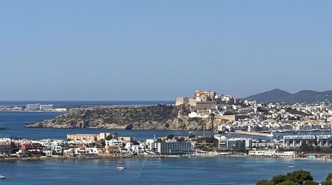 ALQUILER ANUAL  Villa de 5 dormitorios con vistas al mar en Can Pep Simo, Ibiza