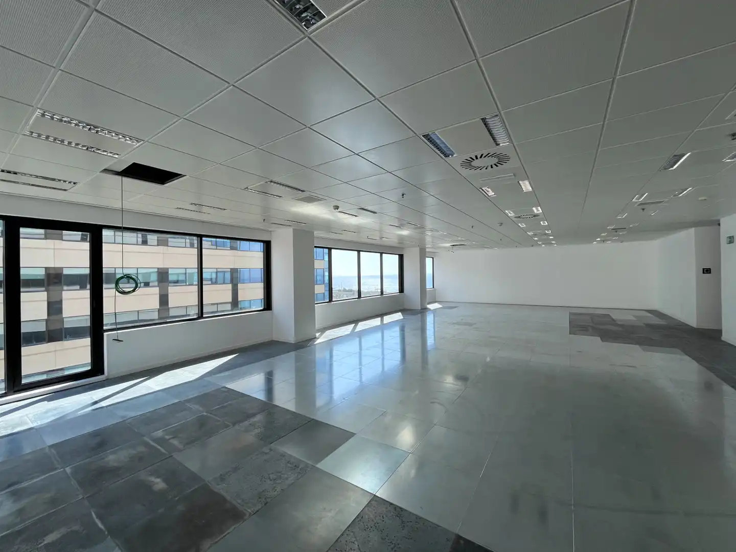 Büro zur Miete in Barcelona mit Klimaanlage und Heizung