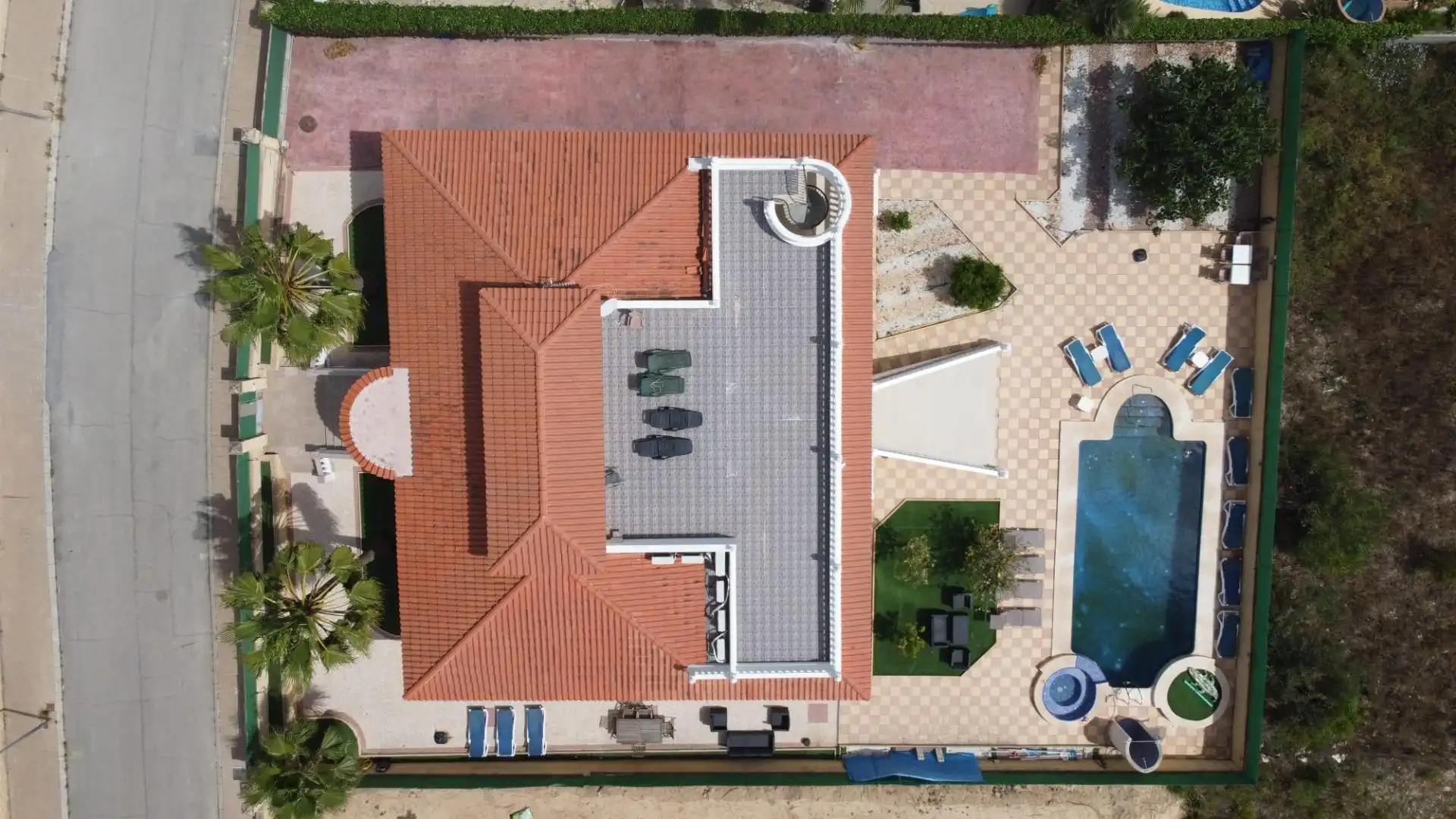 Swimming pool of Houses for sale in L'Alfàs del Pi  with Air Conditioner, Heating and Private garden