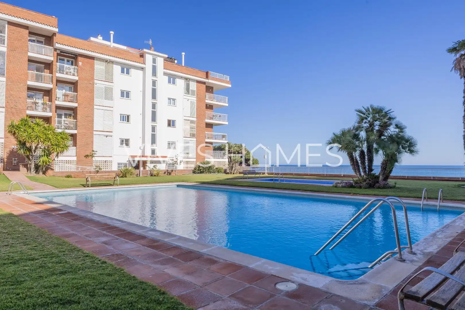 Swimming pool of Flat for sale in Sant Andreu de Llavaneres  with Heating, Terrace and Furnished