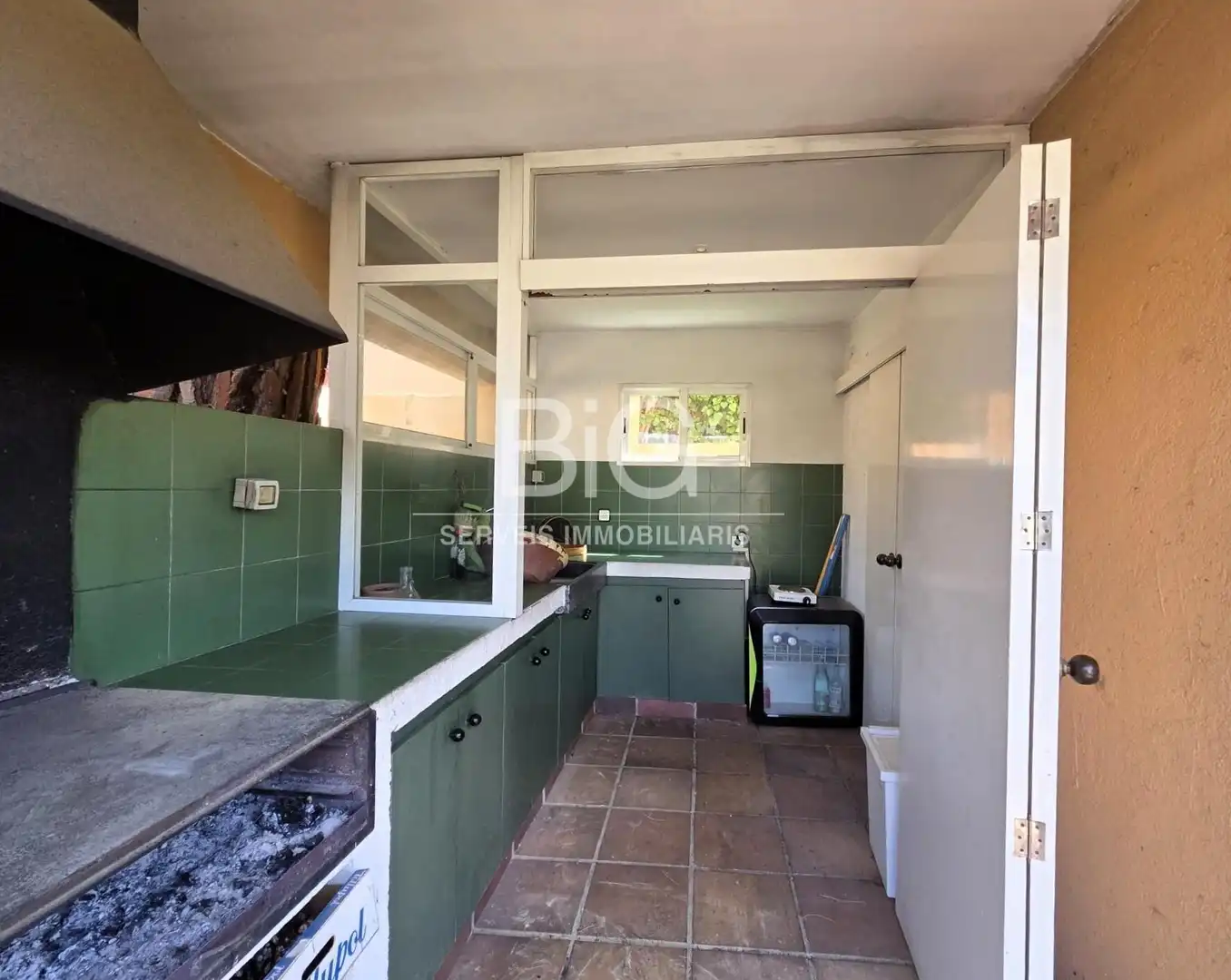 Cuina de Casa o xalet en venda en Mataró amb Calefacció, Jardí privat i Terrassa