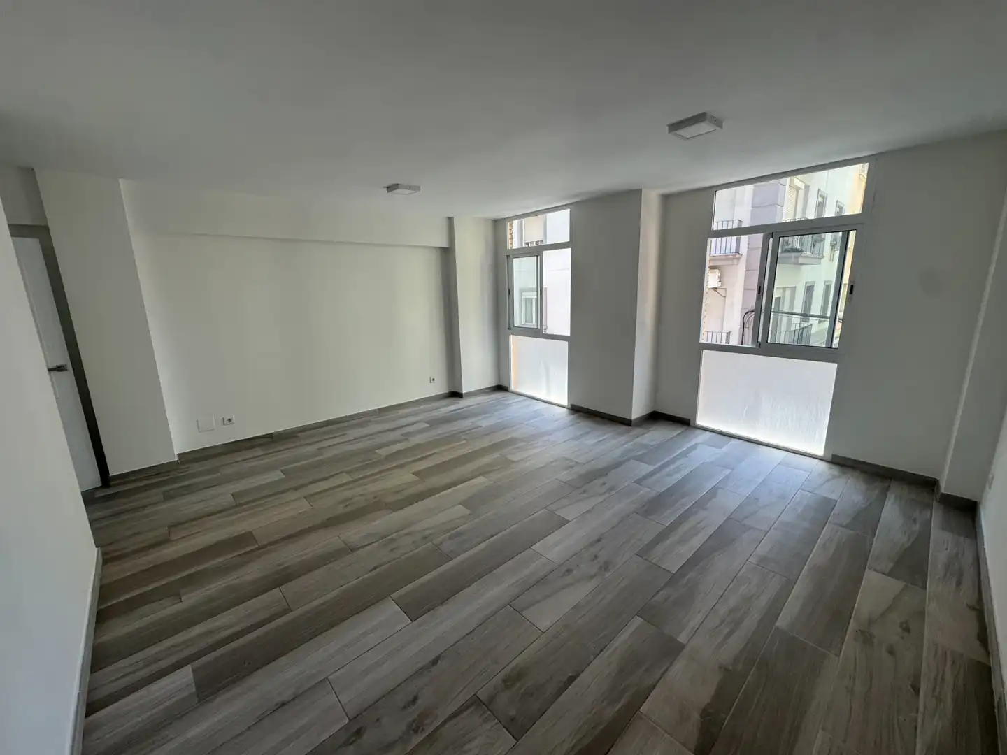 Sala d'estar de Pis de lloguer en Valencia amb Aire condicionat i Terrassa