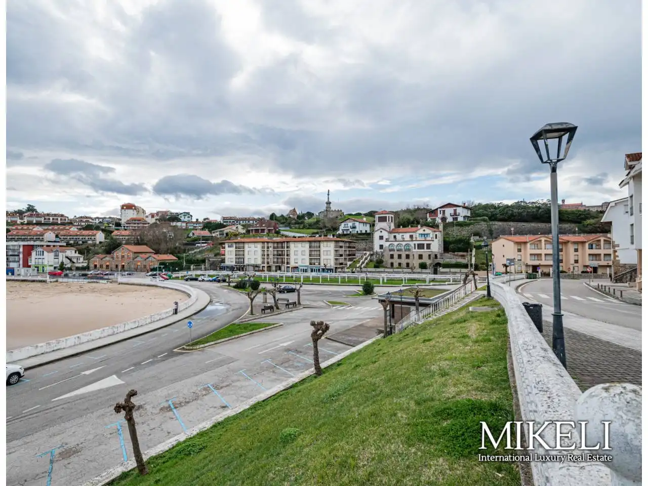 Commercial properties for sale in Paseo MUELLE, Comillas (Cantabria)