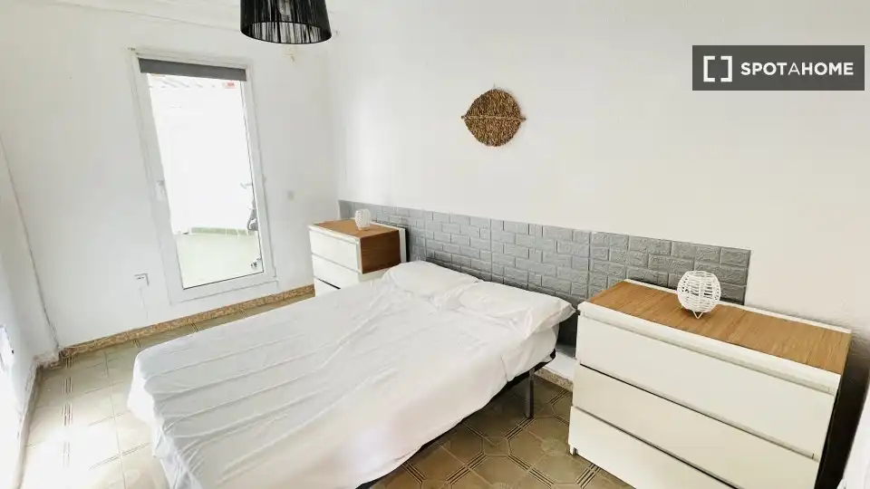 Bedroom of Flat for rent in Valencia  with Air Conditioner, Heating and Furnished