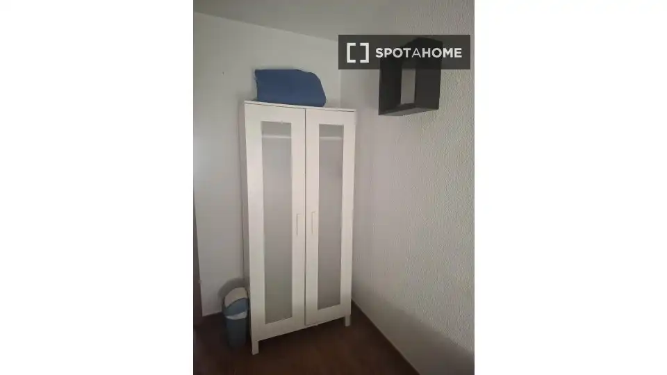 Room in Pinar del Rey