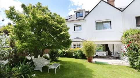 Chalet pareado con piscina en Conde Orgaz