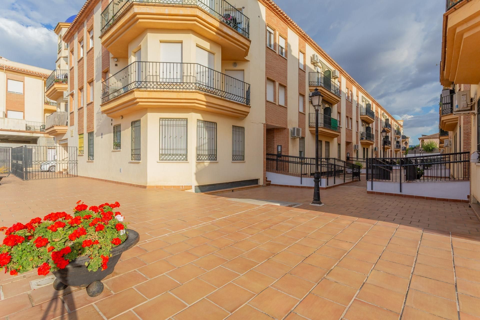 Vista exterior de Piso en venta en Las Gabias