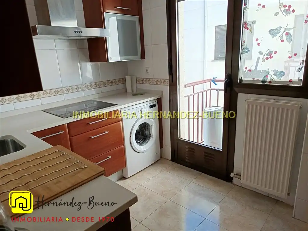 Cocina de Piso de alquiler en Salamanca con Calefacción y Amueblado