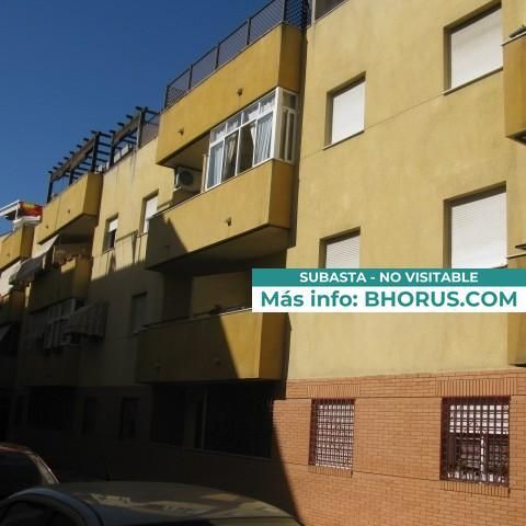 Vista exterior de Pis en venda en Maracena amb Jardí privat