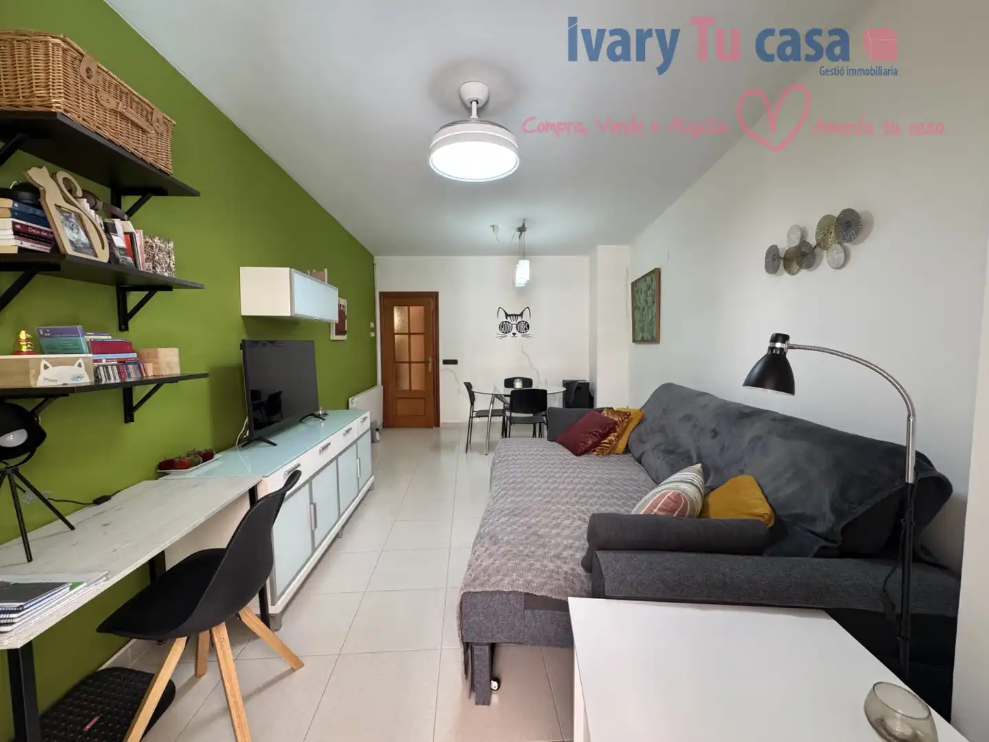 Sala de estar de Piso en venta en Castellón de la Plana / Castelló de la Plana con Calefacción, Terraza y Balcón