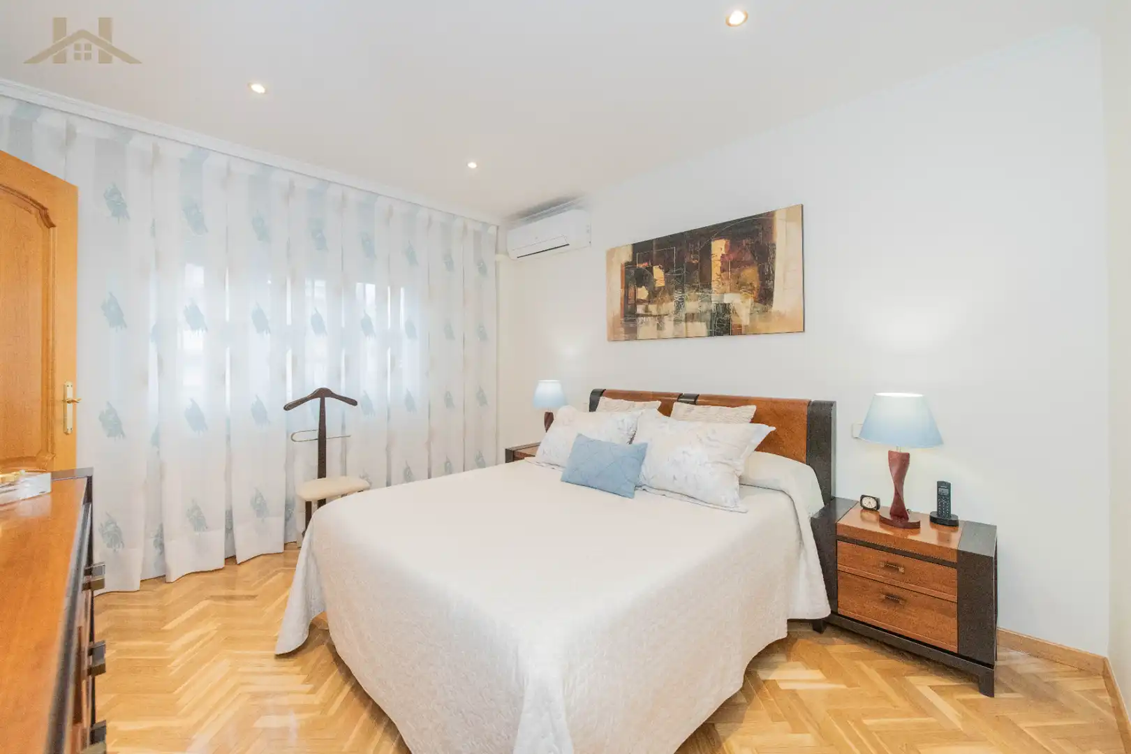 Habitación de Casa adosada en venta en Navalcarnero con Aire acondicionado, Calefacción y Jardín privado