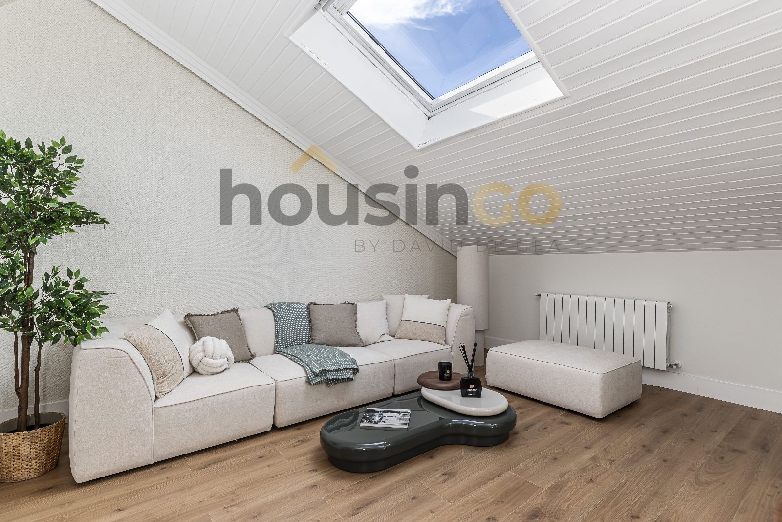 Living room of Duplex for sale in  Madrid Capital  with Air Conditioner, Heating and Terrace