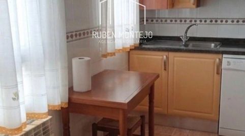 Foto 5 de Piso de alquiler en Cardenal Cisneros, Pizarrales, Salamanca Capital