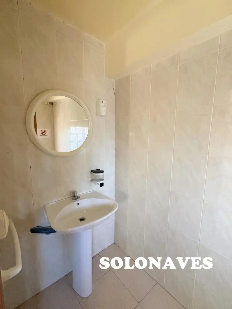 Baño de Nave industrial en venta en Zaragoza