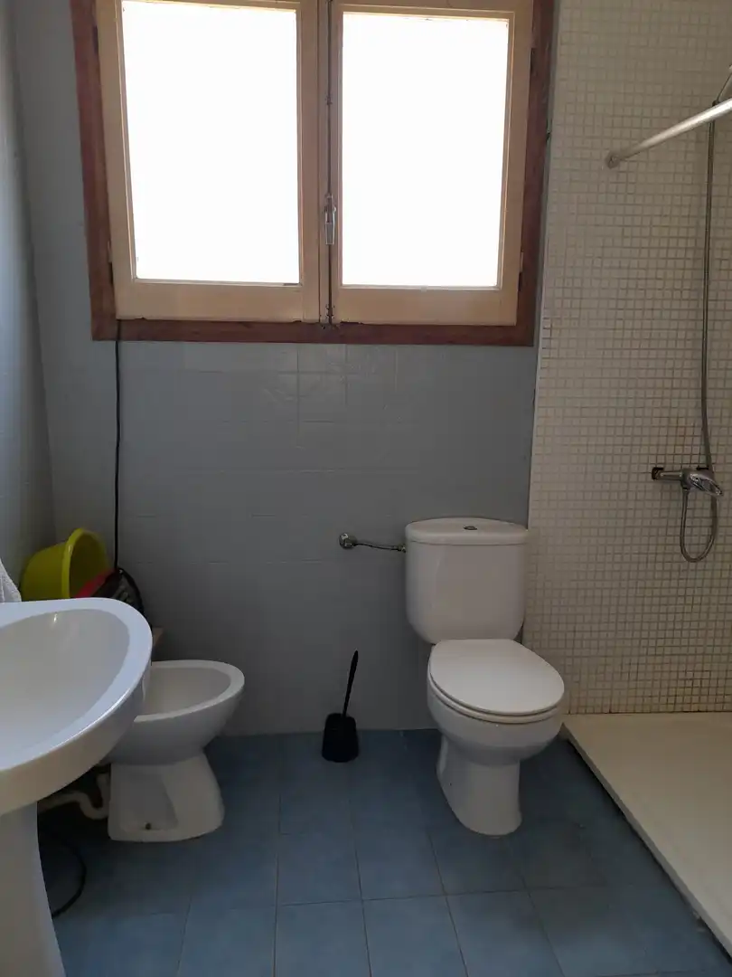 Bany de Casa o xalet en venda en Mont-roig del Camp amb Jardí privat i Moblat