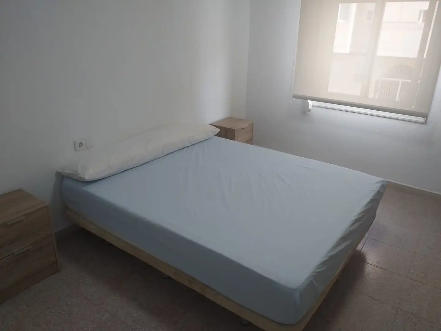 Habitación de Apartamento de alquiler en Santa Pola con Aire acondicionado, Calefacción y Terraza