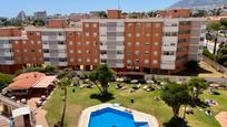 Vista exterior de Estudi en venda en Torremolinos amb Aire condicionat, Terrassa i Moblat