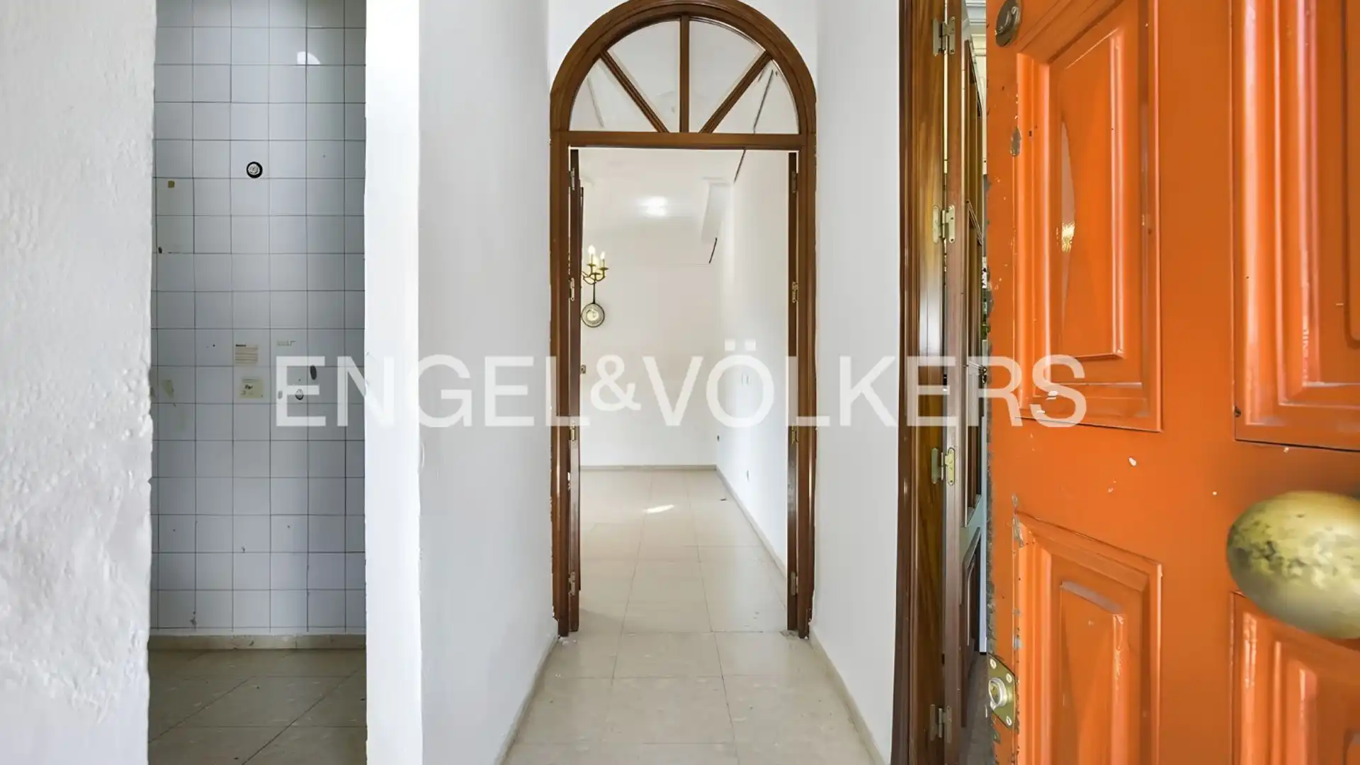 Flat for sale in  Sevilla Capital  with Heating