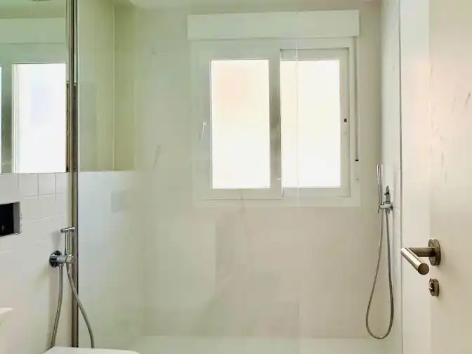 Bathroom of Flat for sale in Carabanchel