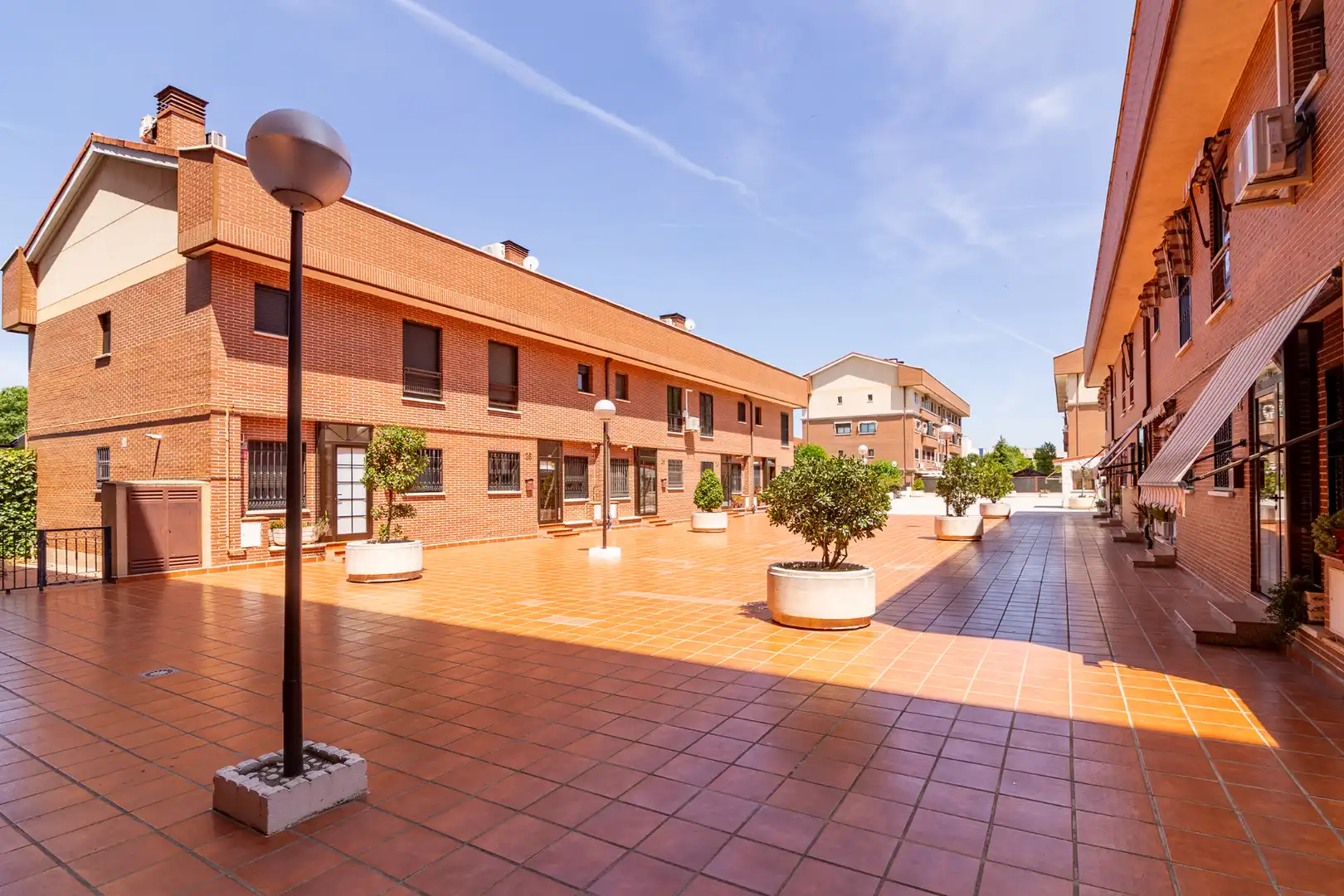 Exterior view of Ground floor for sale in Alcorcón  with Heating, Private garden and Parquet flooring