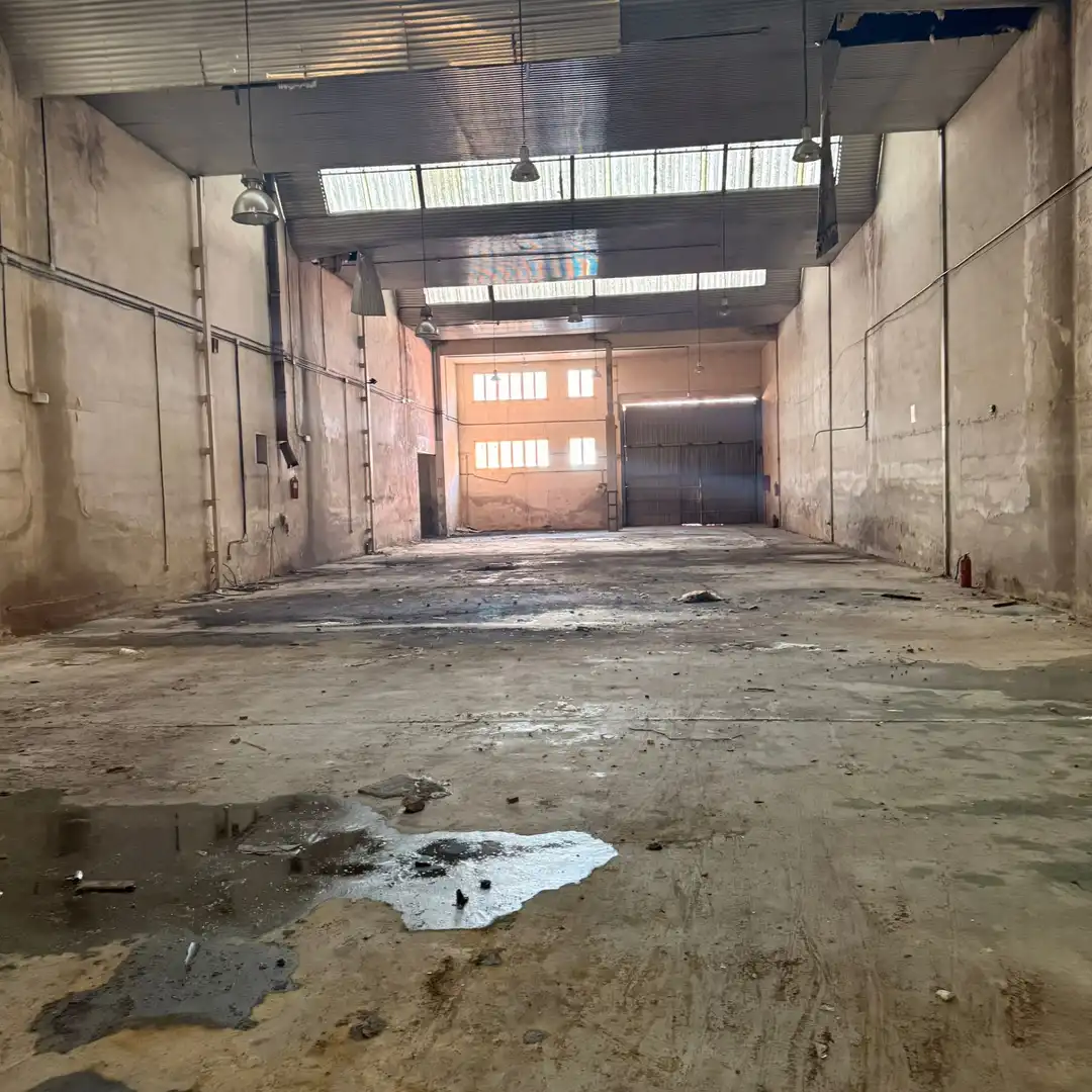 Fabrikhallen zum Verkauf in Oviedo 
