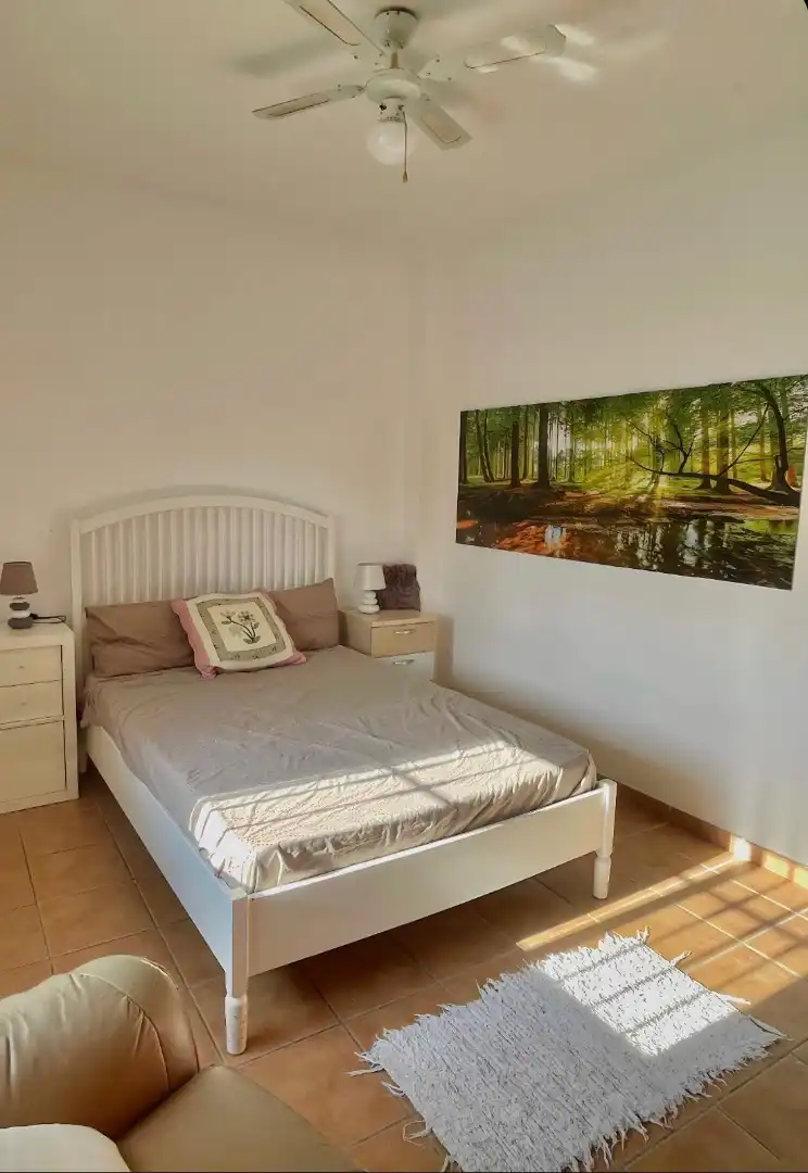 Dormitori de Casa o xalet en venda en Torrox amb Jardí privat, Piscina i Moblat