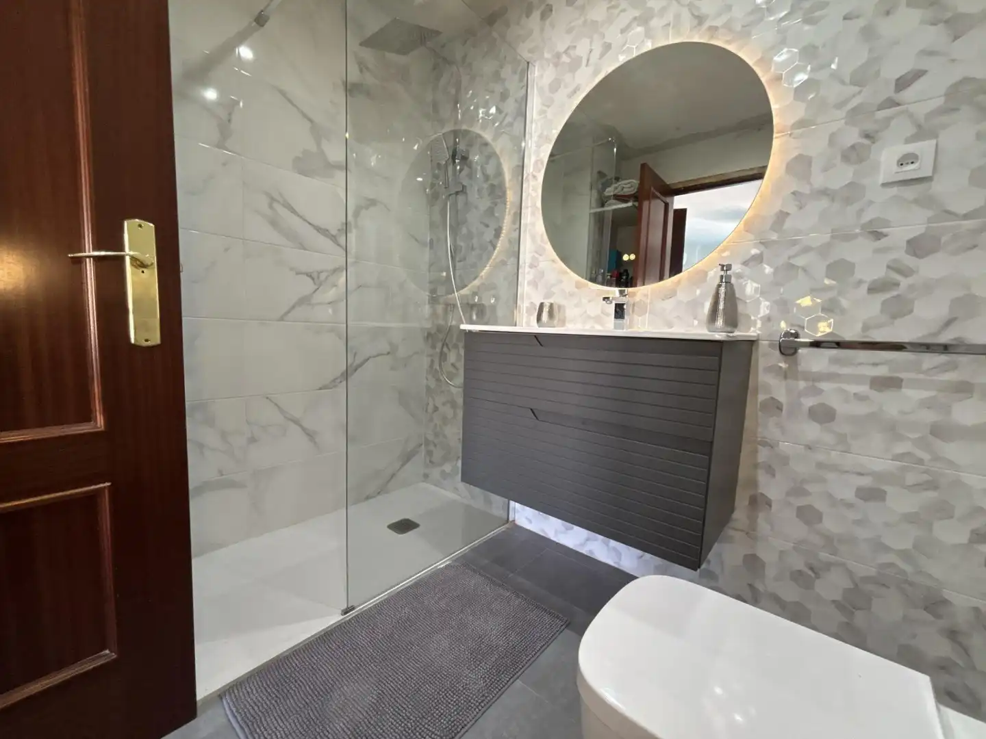 Baño de Piso en venta en Torrent con Aire acondicionado y Balcón