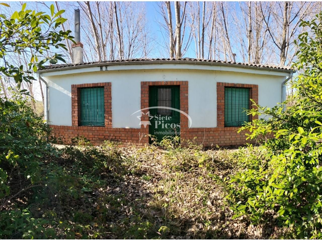 Exterior view of Land for sale in Santa María la Real de Nieva
