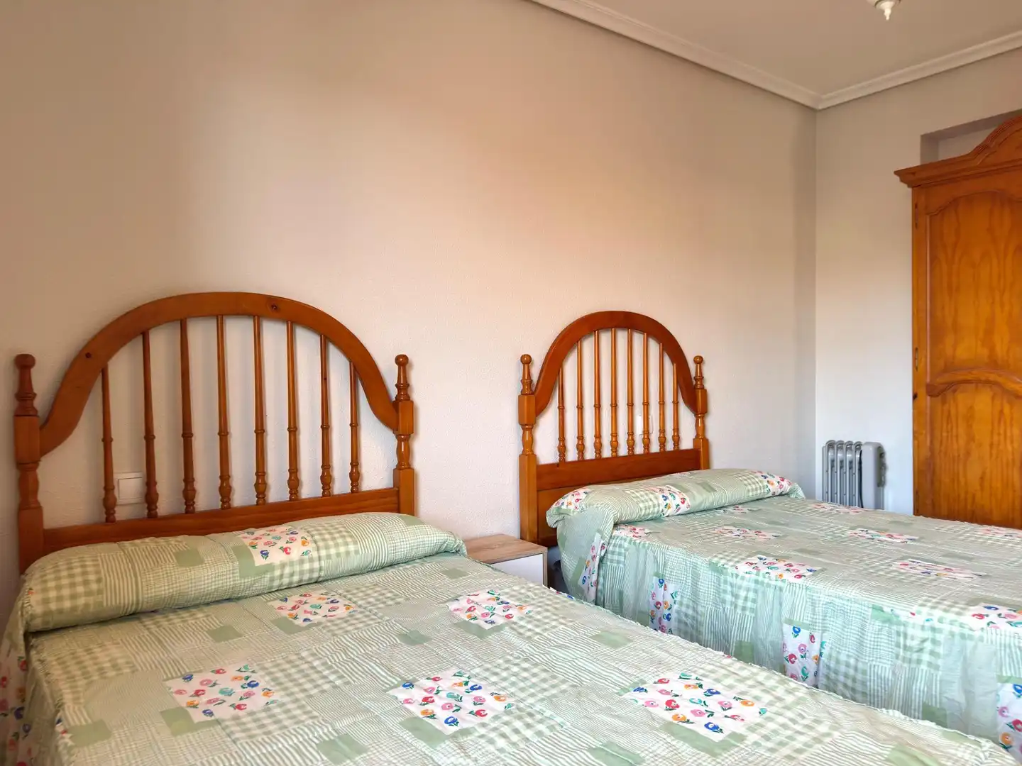 Habitación de Piso en venta en Comillas (Cantabria) con Calefacción y Balcón