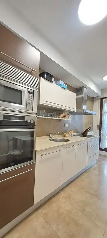 Cocina de Piso en venta en Vitoria - Gasteiz con Calefacción, Trastero y Amueblado