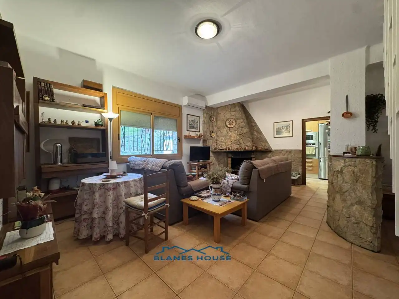 Sala d'estar de Casa o xalet en venda en Tordera amb Aire condicionat, Jardí privat i Terrassa