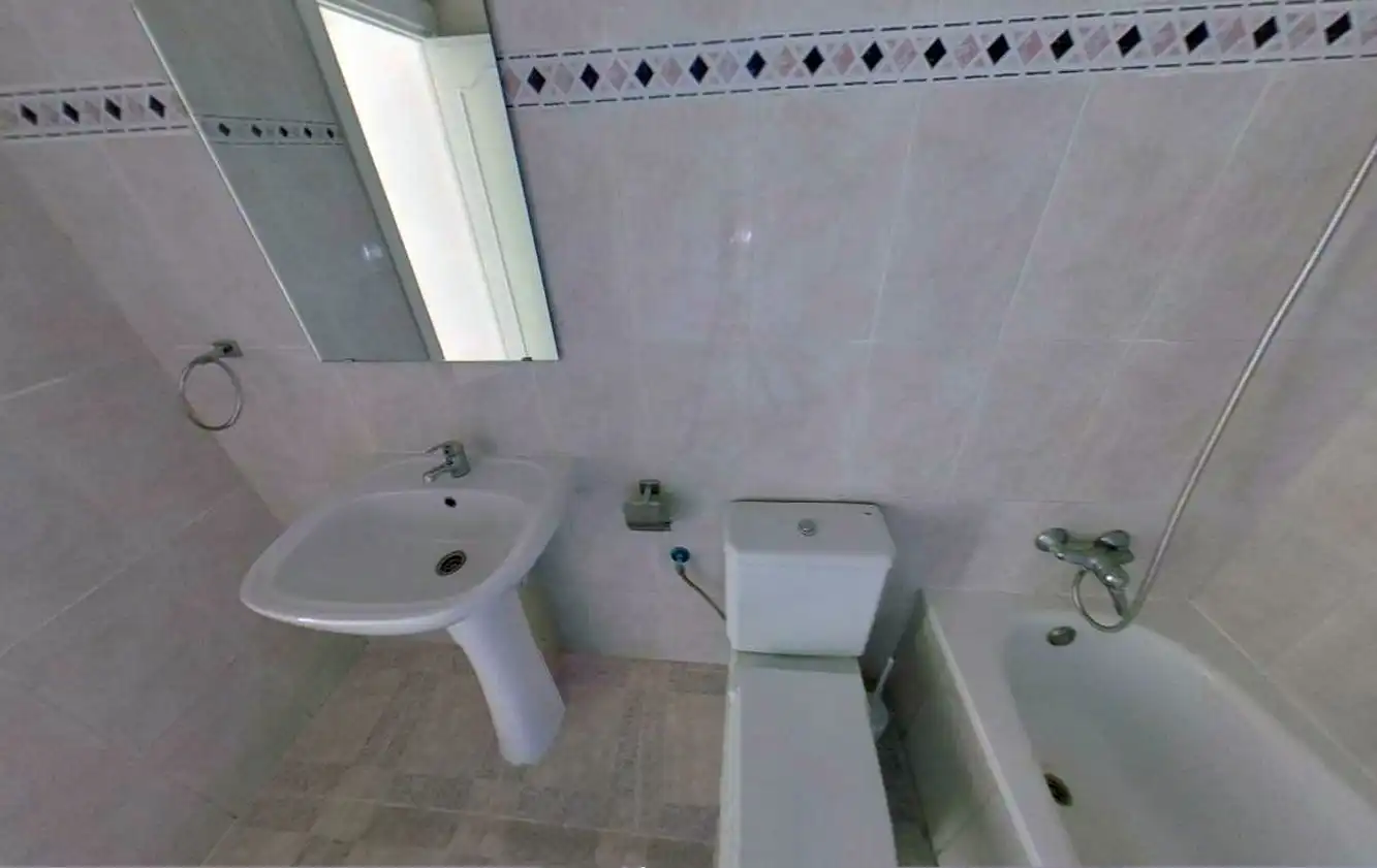 Bany de Pis en venda en Estepona amb Calefacció i Terrassa