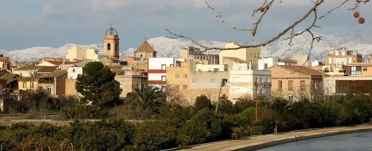 Vista exterior de Edifici en venda en Roquetes