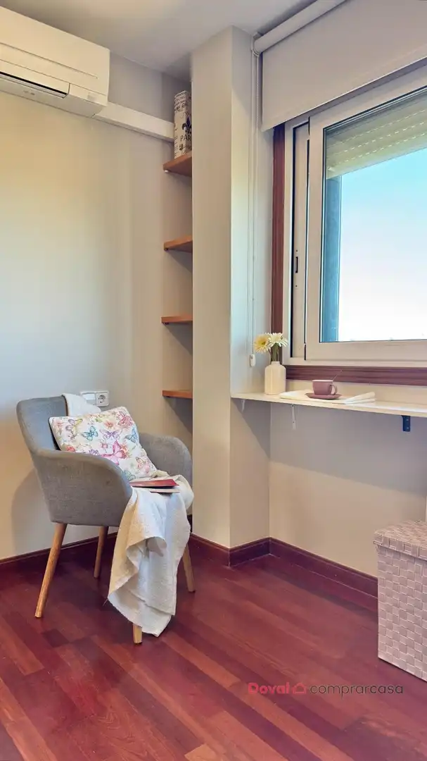 Dormitori de Casa o xalet en venda en Vigo  amb Aire condicionat, Calefacció i Jardí privat