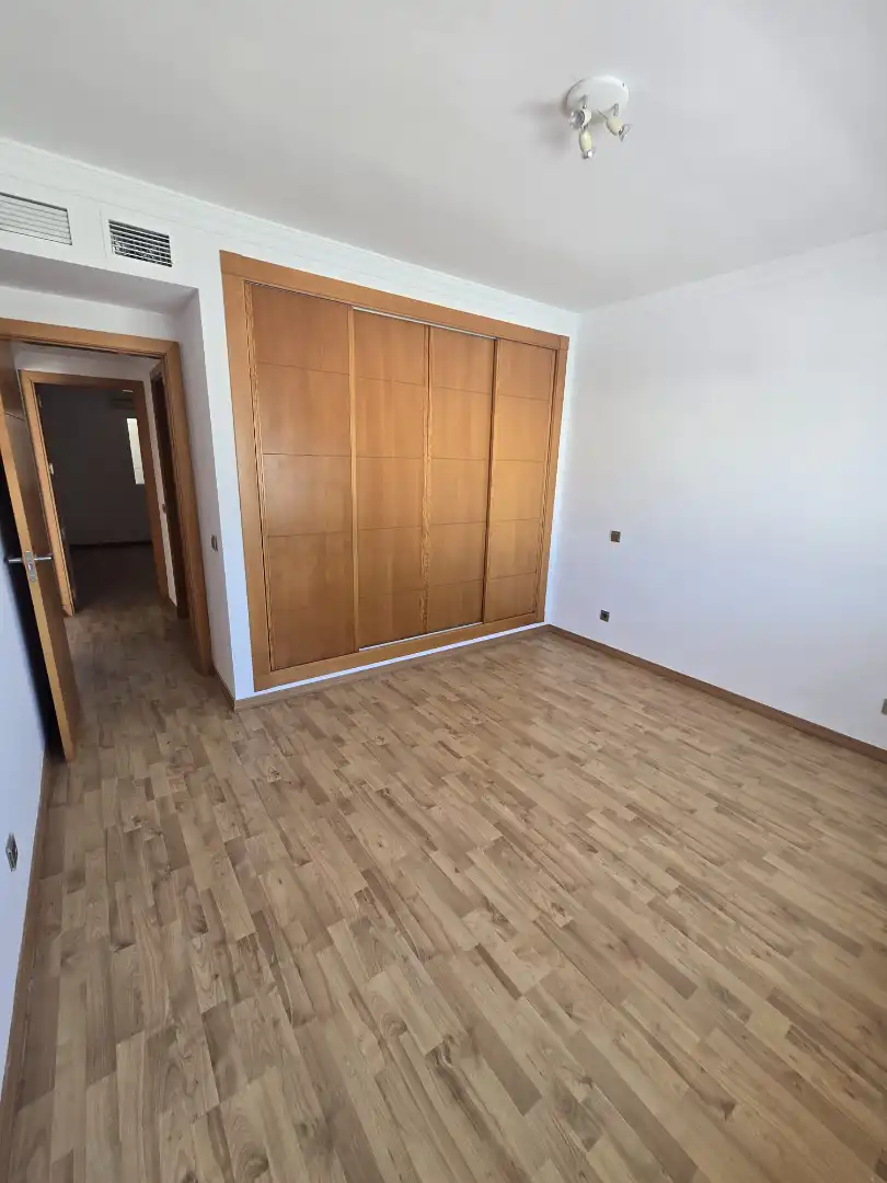 Apartamento de alquiler en Marbella con Aire acondicionado, Calefacción y Parquet