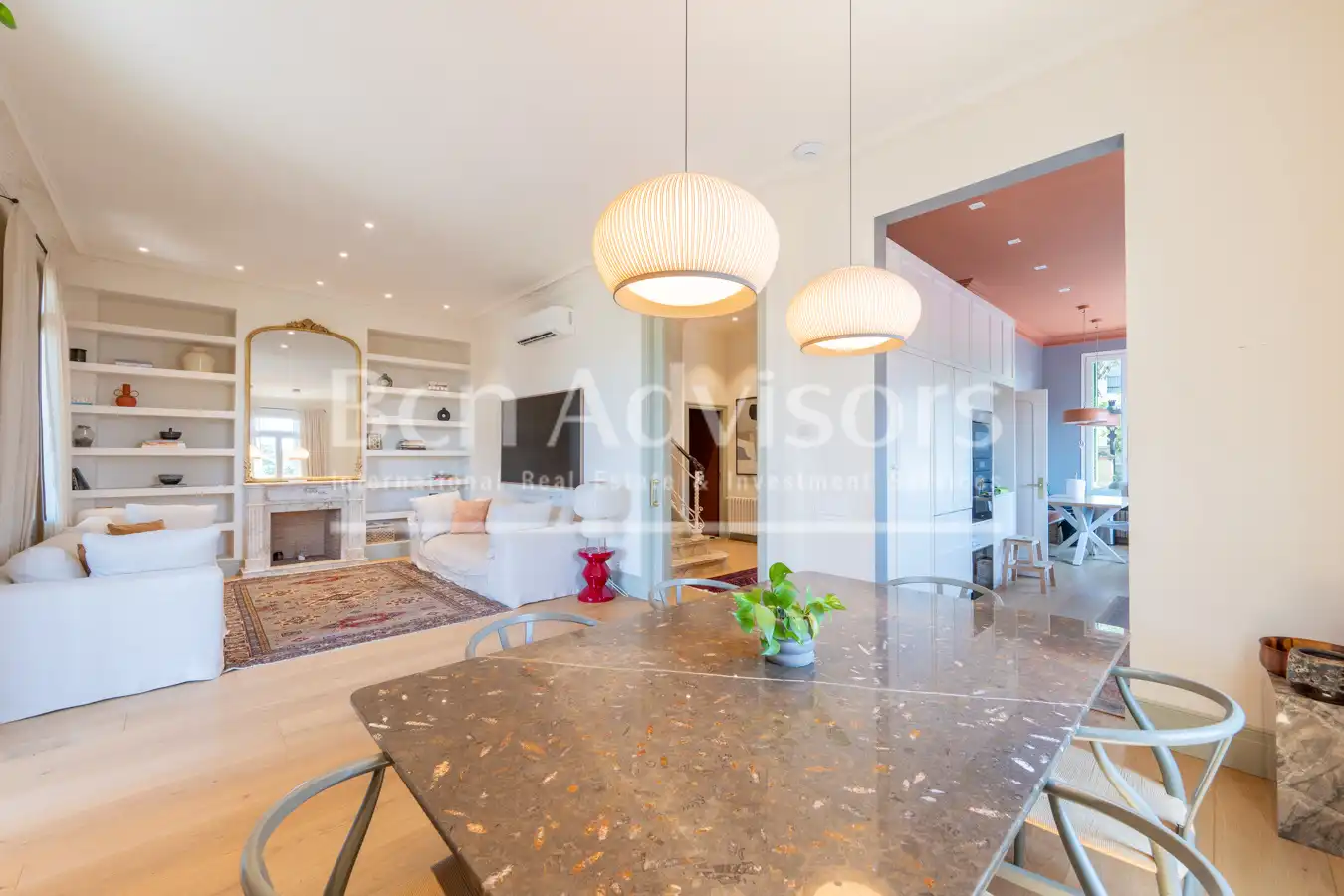 Sala d'estar de Casa o xalet de lloguer en Barcelona amb Aire condicionat, Calefacció i Jardí privat