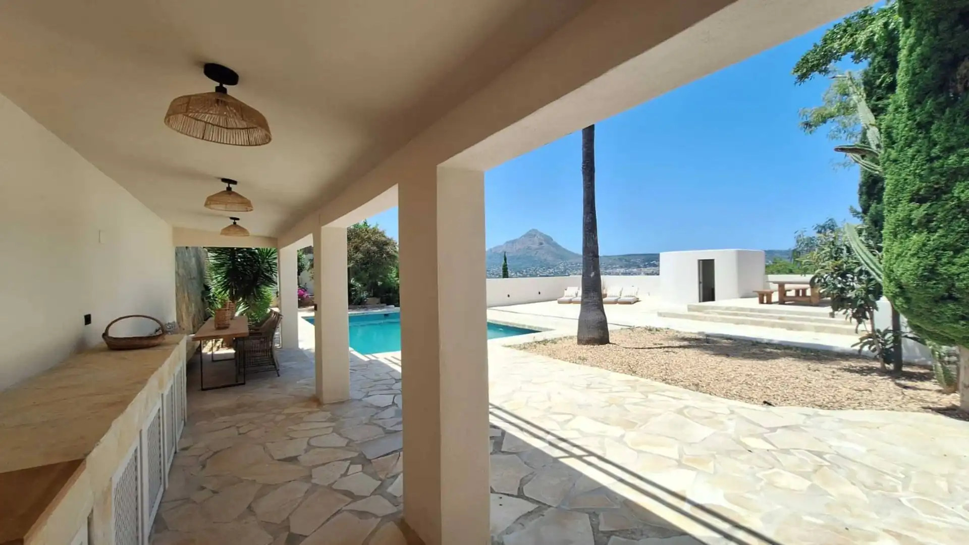 Vista exterior de Casa o xalet en venda en Jávea / Xàbia amb Aire condicionat, Calefacció i Jardí privat