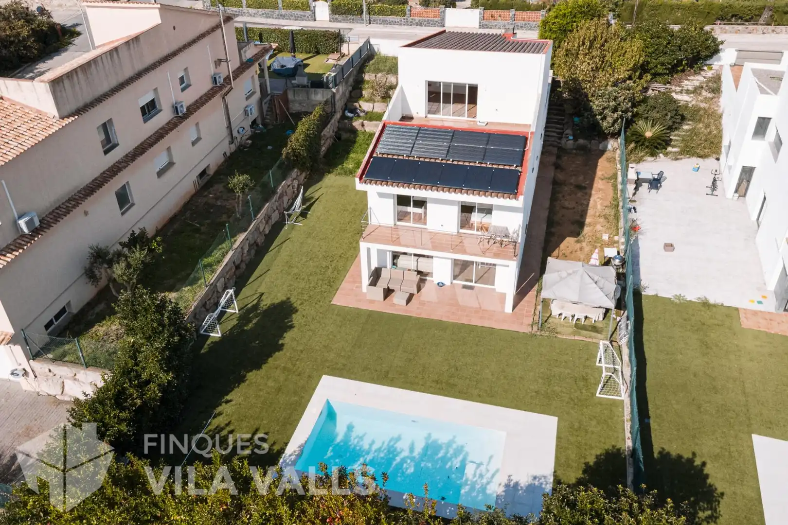 Vista exterior de Casa o xalet en venda en Bigues i Riells del Fai amb Aire condicionat, Jardí privat i Parquet