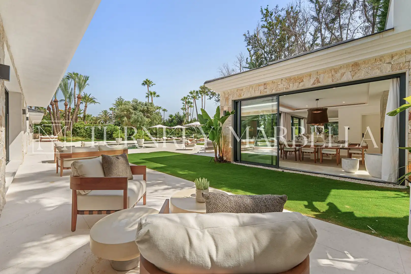 Chalet con terraza en venta en Calle Londres 20, imagen 2