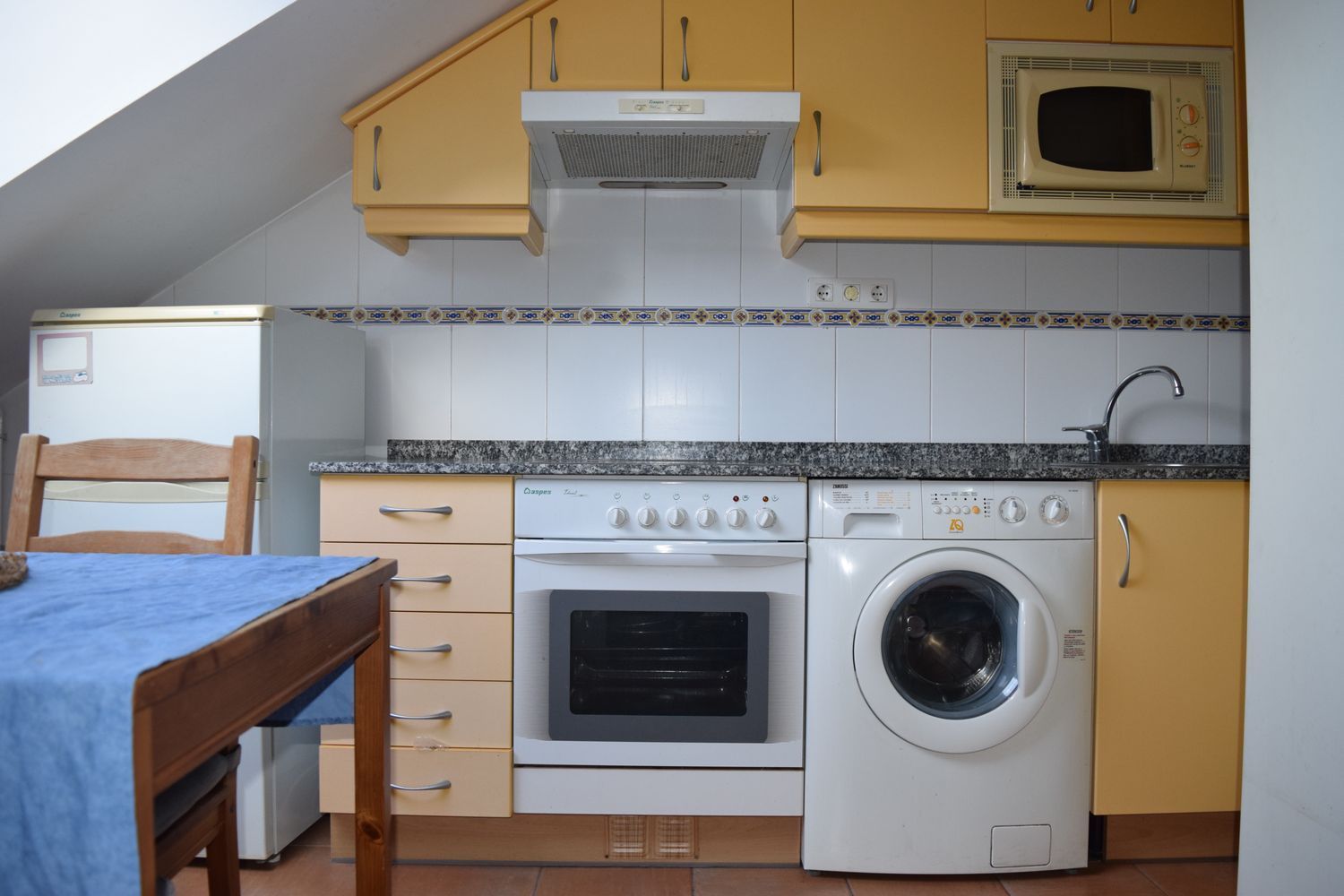 Küche von Wohnung zum Verkauf in El Franco 