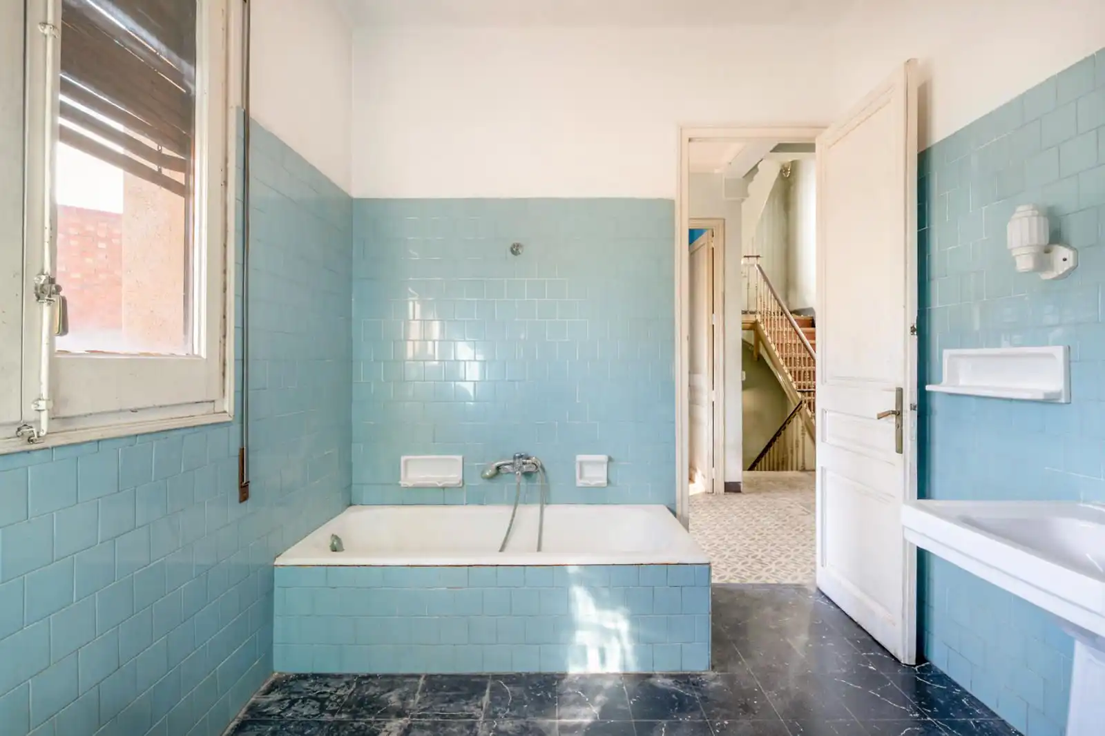 Baño de Casa o chalet en venta en Sant Feliu de Llobregat con Calefacción, Jardín privado y Terraza