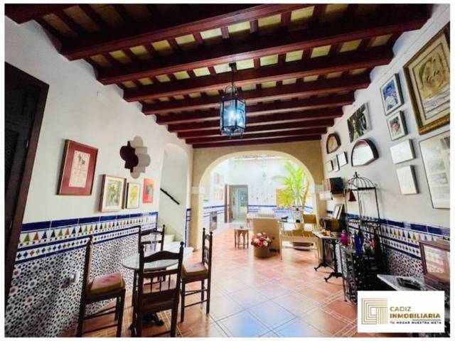 Casa-chalet en Venta en Casco Histórico - Zona Alta