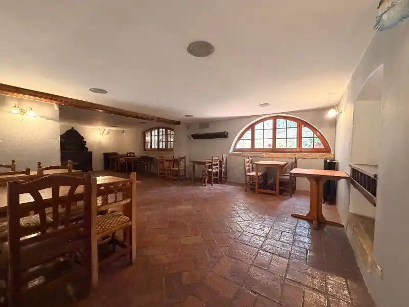 Edificio en venta en La Bisbal d'Empordà