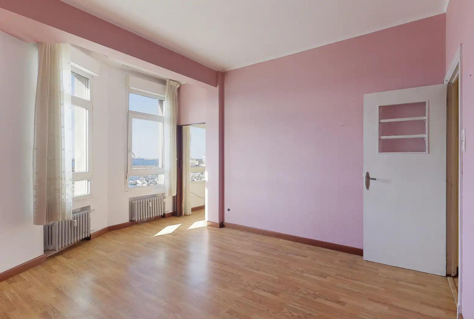 Bedroom of Flat for sale in Gijón   with Heating, Parquet flooring and Storage room