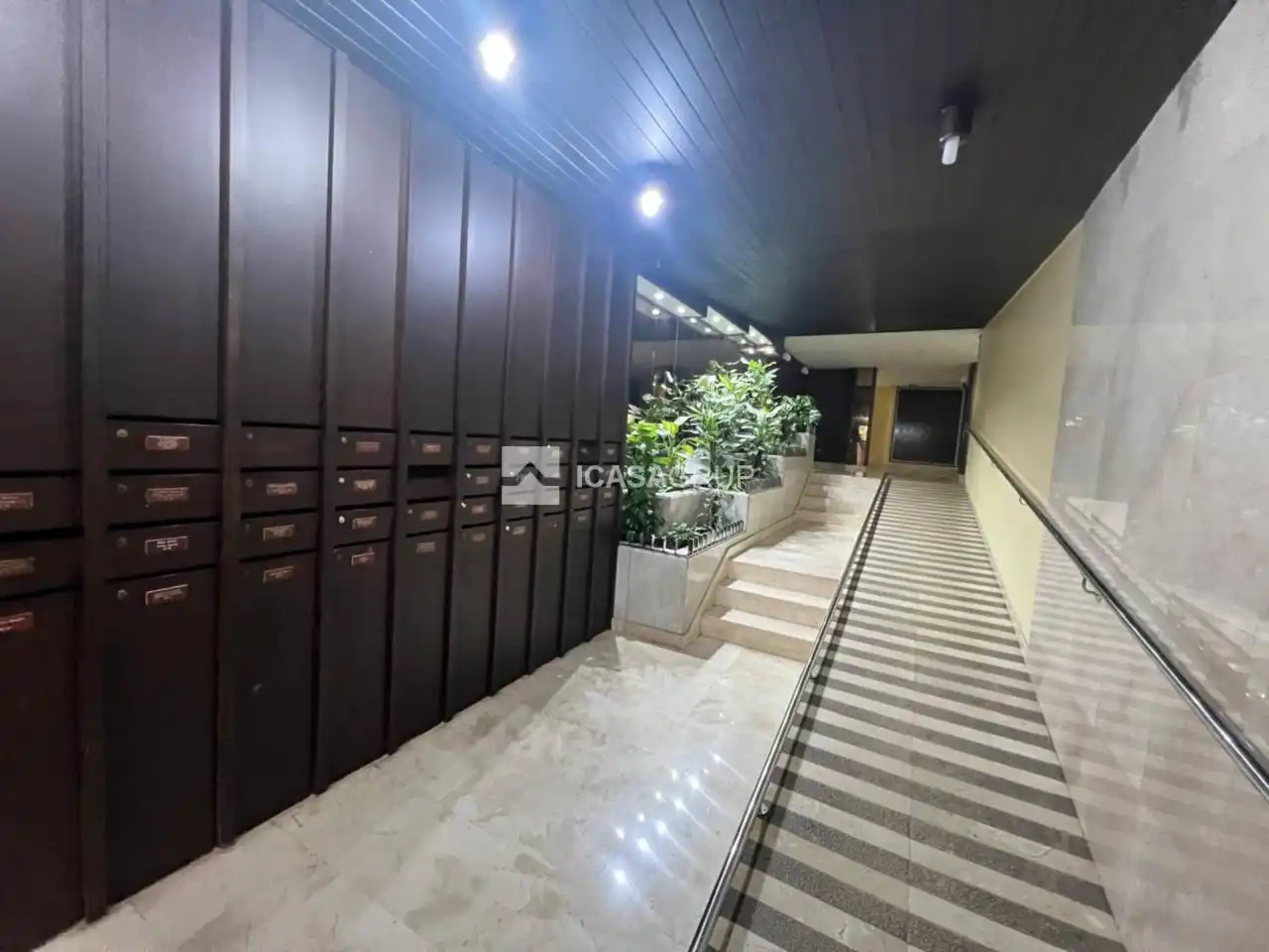 Flat for sale in Sant Cugat del Vallès  with Air Conditioner, Parquet flooring and Balcony