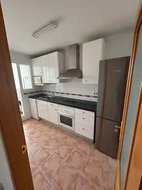 Cocina de Ático de alquiler en Fuengirola con Aire acondicionado, Terraza y Trastero